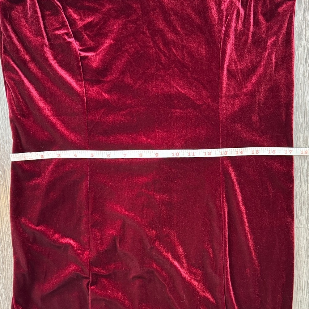 A. Byer Vintage Burgundy Velvet Sleeveless Dress with Handkerchief Hem - Picture 9 of 11